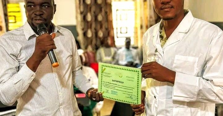 🇬🇳Kouroussa : L’Hôpital préfectoral améliore le cadre de travail et distingue ses médecins