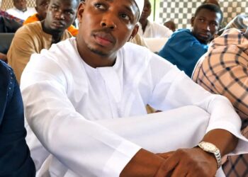 Religion : Honorable Aly Badara Condé promet de contribuer à l’amélioration des conditions de la mosquée